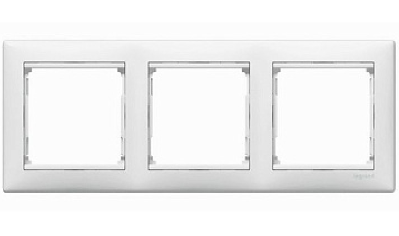 774453 LEGRAND VALENA  3  