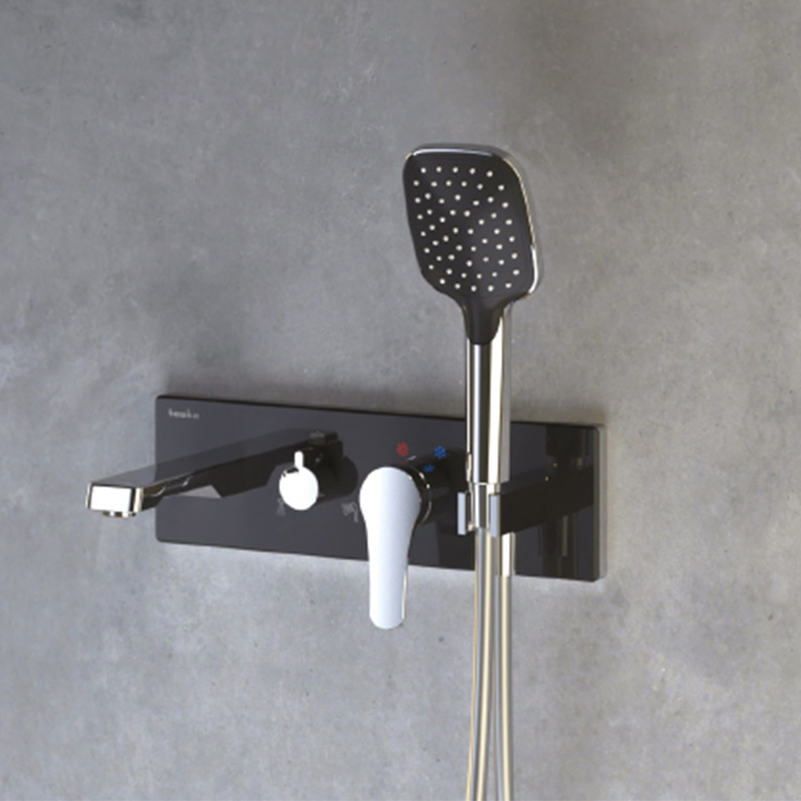 Teska şüşə Üç funksiyalı duş kranı